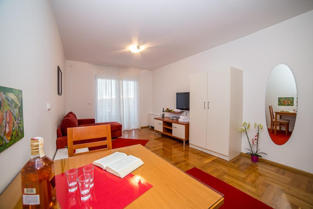 Apartments Kristina Makarska Dış mekan fotoğraf