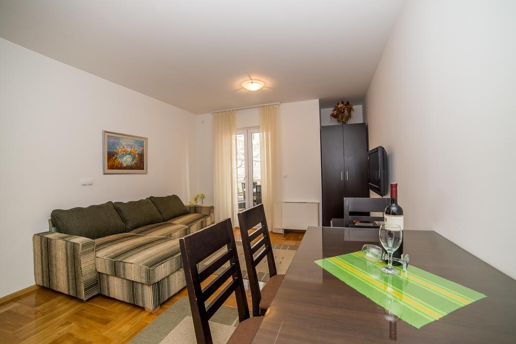 Apartments Kristina Makarska Oda fotoğraf