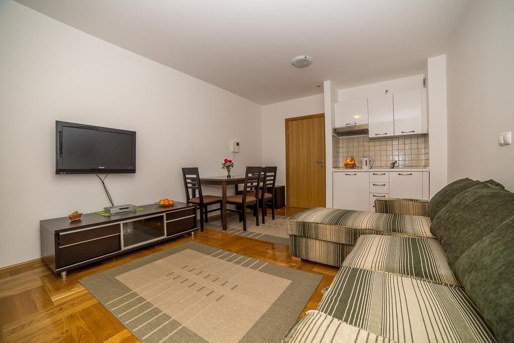 Apartments Kristina Makarska Dış mekan fotoğraf