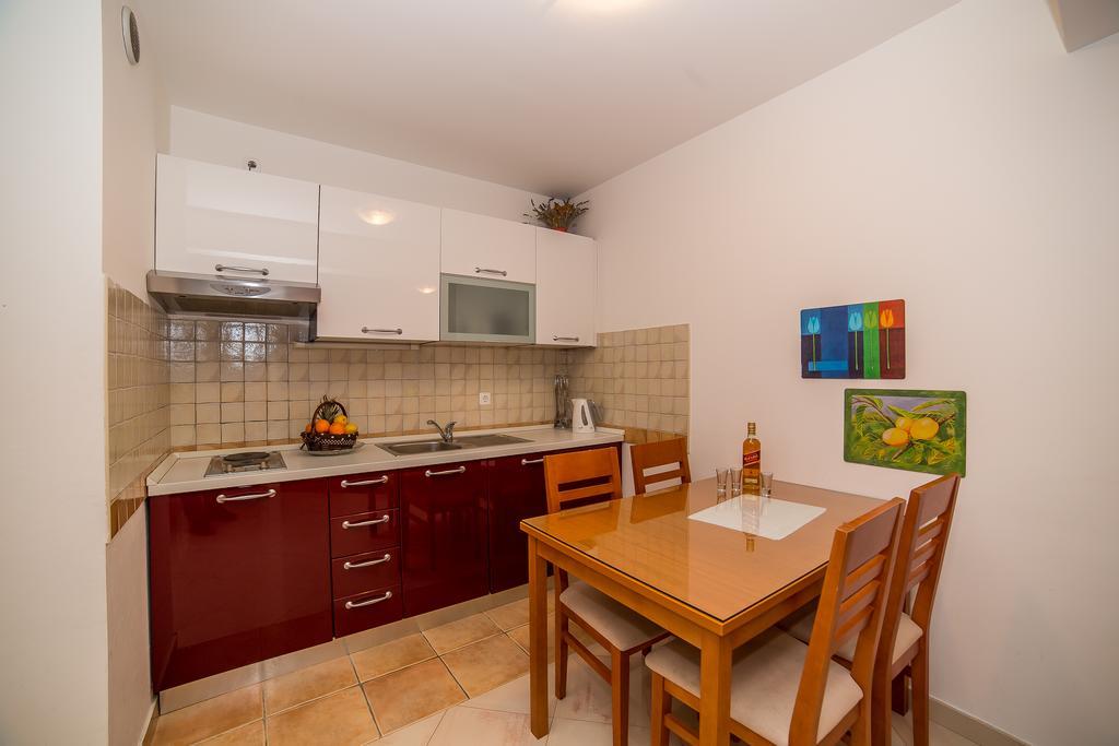 Apartments Kristina Makarska Dış mekan fotoğraf