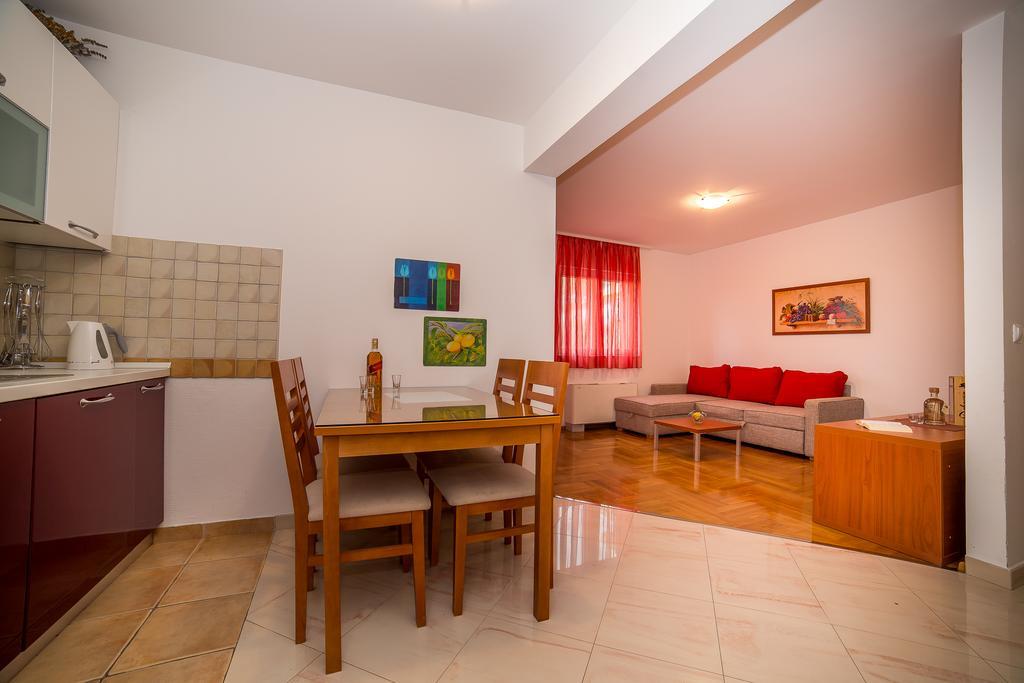 Apartments Kristina Makarska Dış mekan fotoğraf