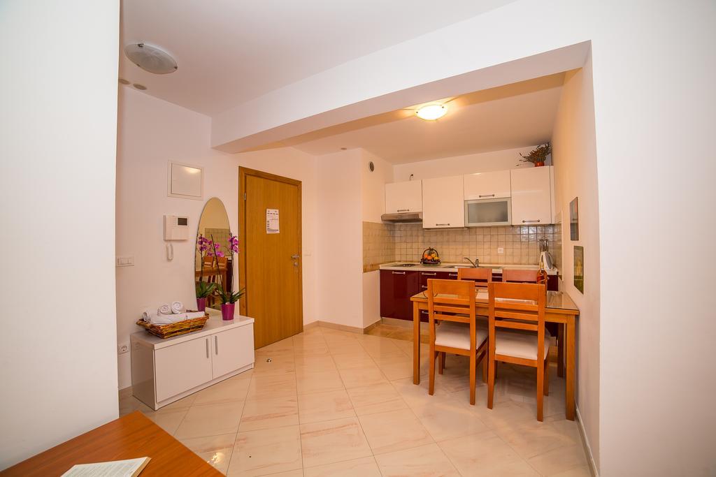 Apartments Kristina Makarska Dış mekan fotoğraf