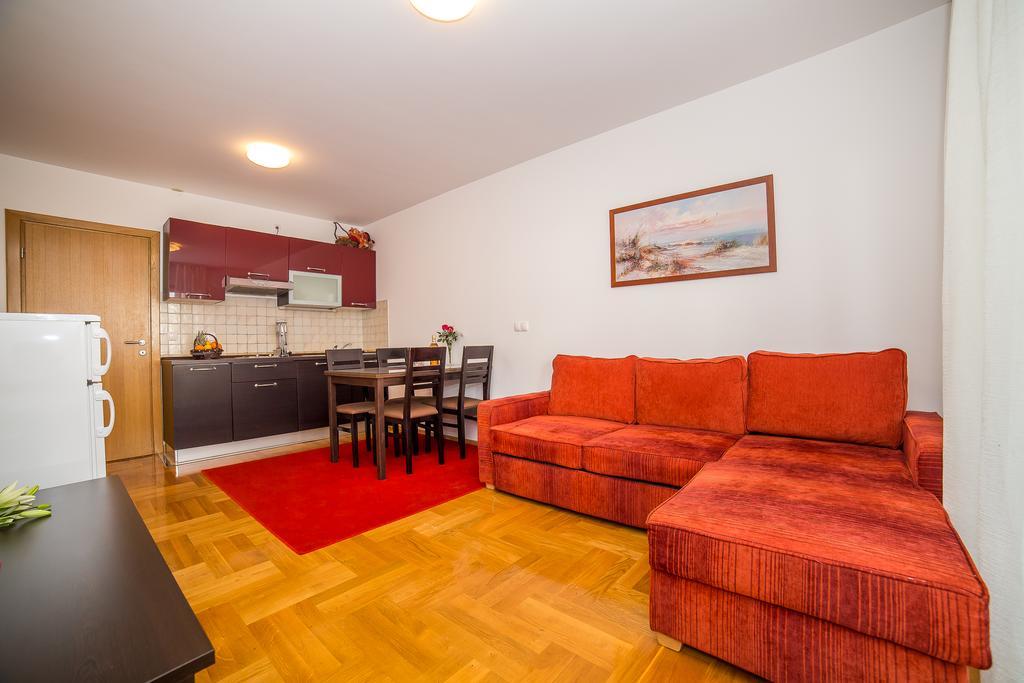 Apartments Kristina Makarska Dış mekan fotoğraf