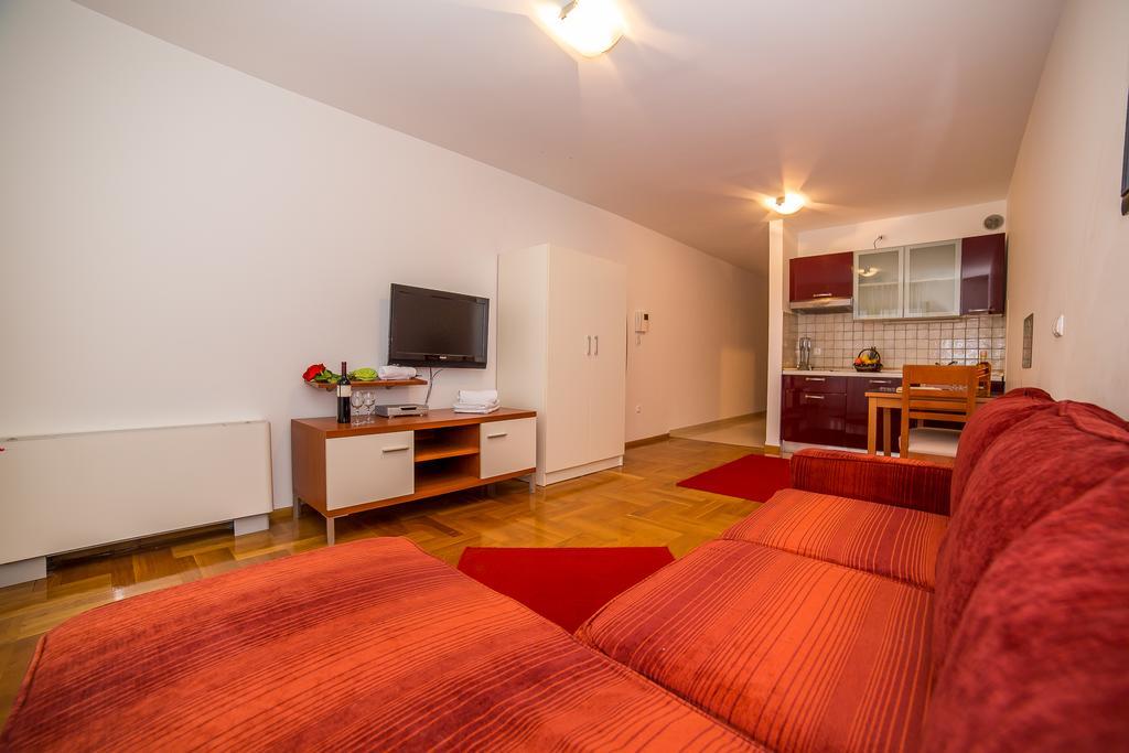 Apartments Kristina Makarska Dış mekan fotoğraf